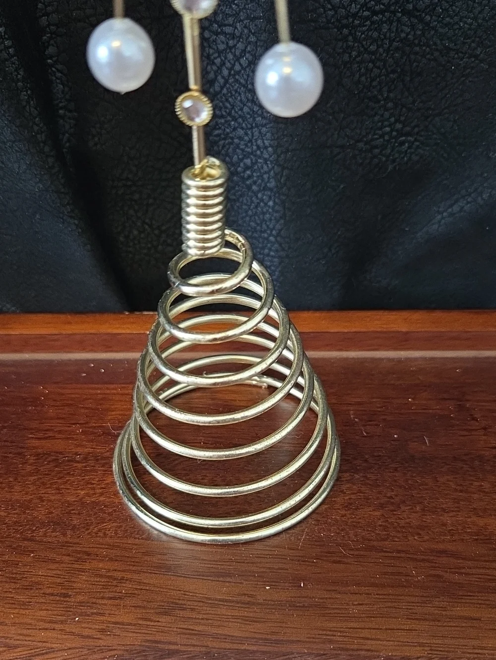 Unique Gold Pearl Burst And Rhibesyone Snowflaks Tree Topper
